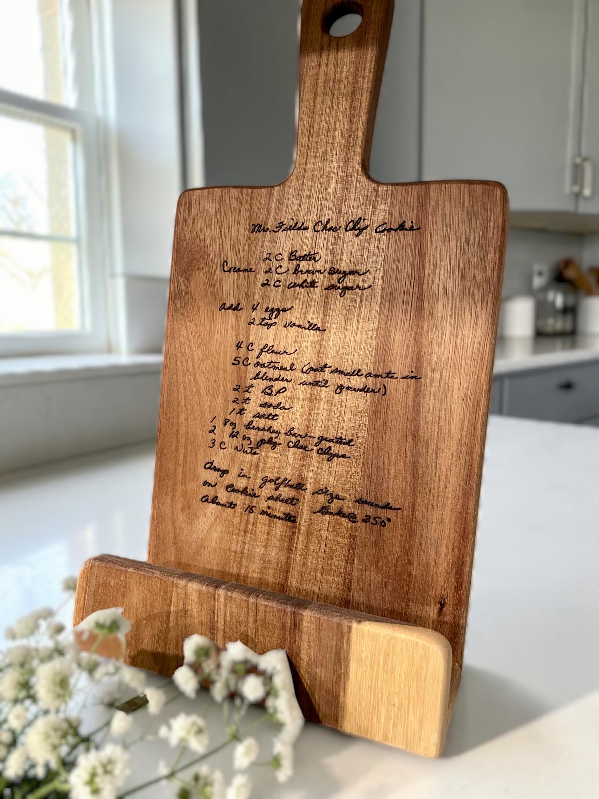 Handwritten Recipe Cookbook Stand | Personalized Engraved Acacia Wood | Custom Recipe Gift | Family Recipe Keepsake - Oh Elly Designs